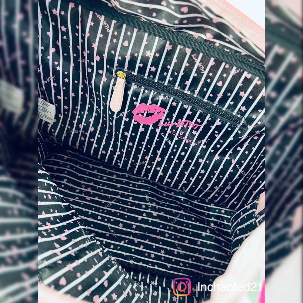 Betsey Johnson NWT Duffle Bag - Picture 3 of 3